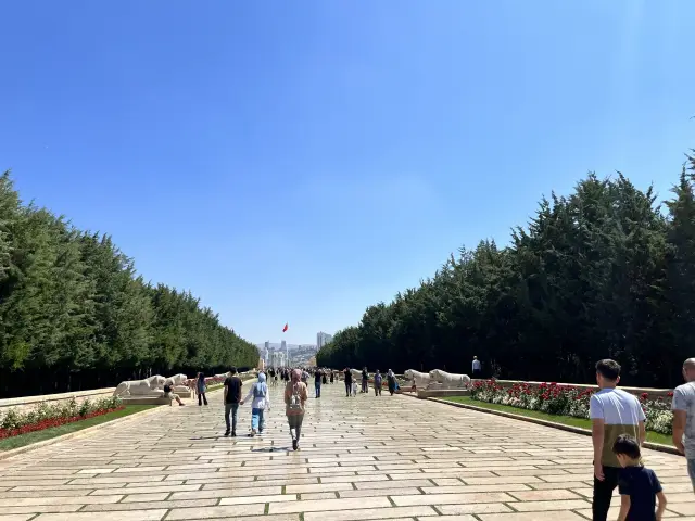 Camino de los Leones en Anıtkabir, Ankara, Turquía | Guía Turístico