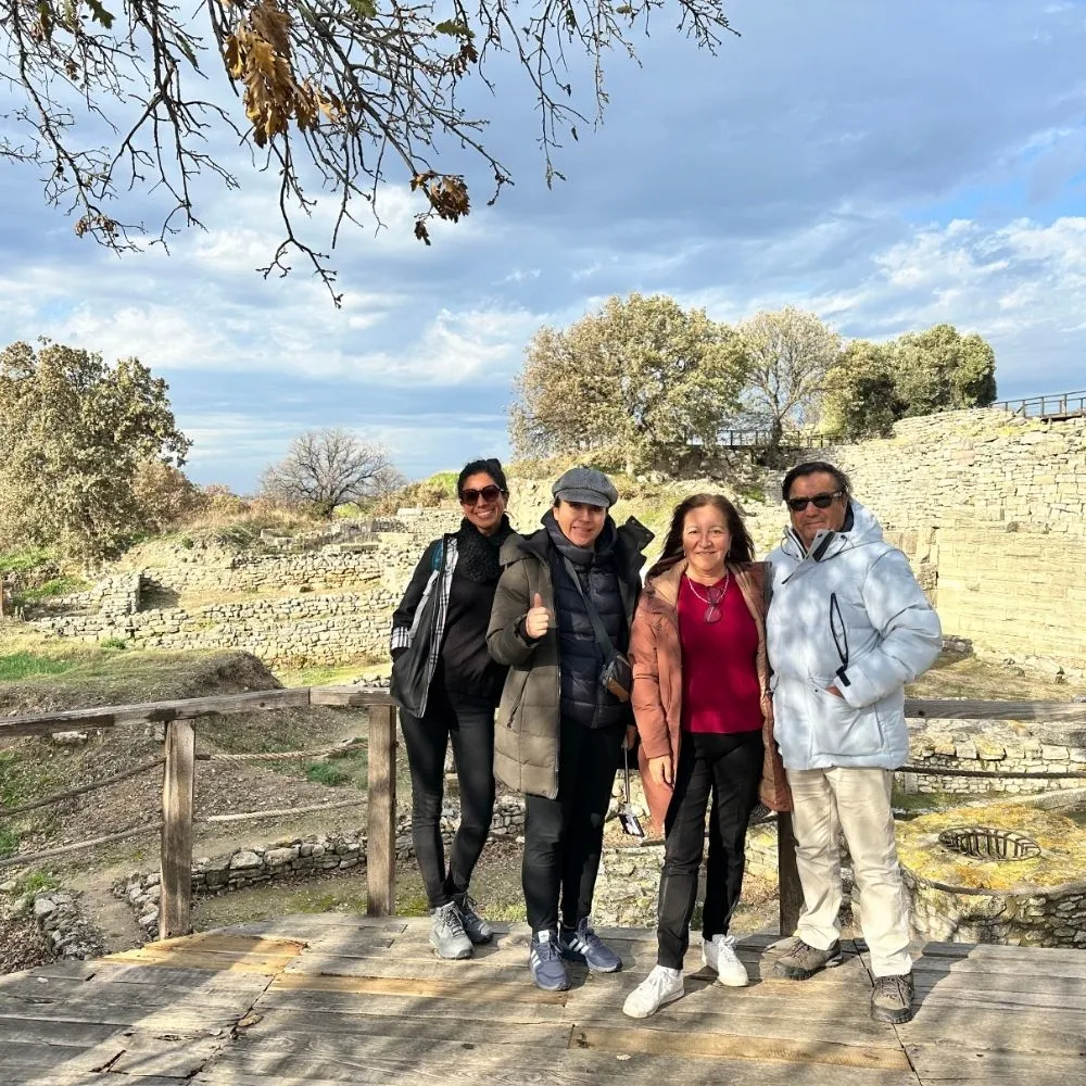 Con El Grupo En Las Ruinas De Troya Guia Turistico Turquia
