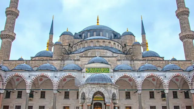 Mezquita De Azul Sultanahmet Portada en Turquía | Guía Turístico
