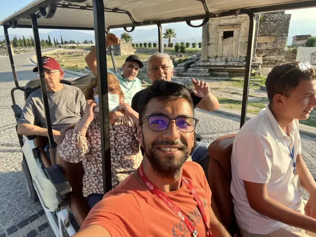 Recorriendo Hierápolis en carrito eléctrico, Pamukkale, Turquía | Guía Turístico